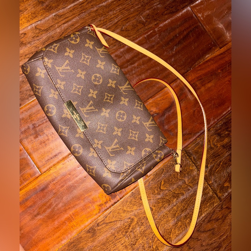 Louis Vuitton Style Monogram Bag